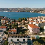 In Okrug Gornji Trogir
