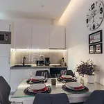 Awesome In Okrug Gornji Apartman *