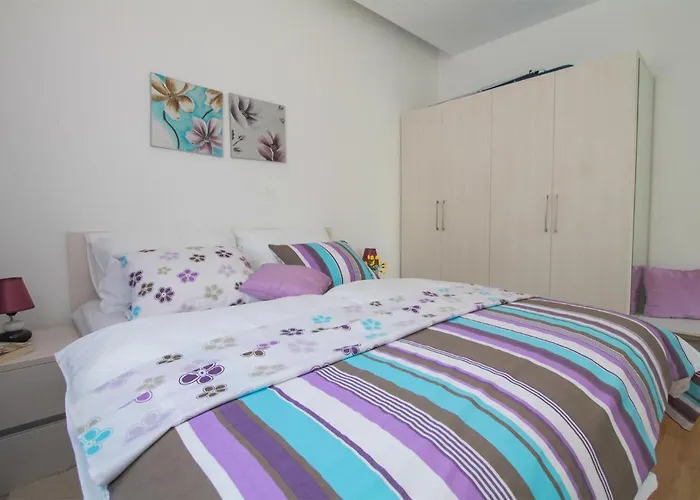 Awesome Apartment In Okrug Gornji Appartement Trogir