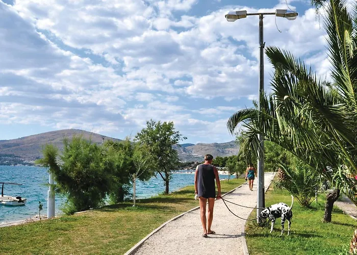 Awesome Apartment In Okrug Gornji * Trogir