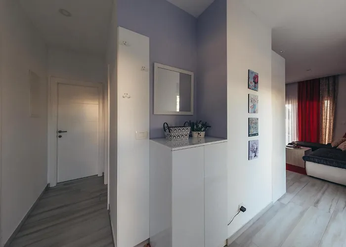 Awesome Apartment In Okrug Gornji Appartement Trogir